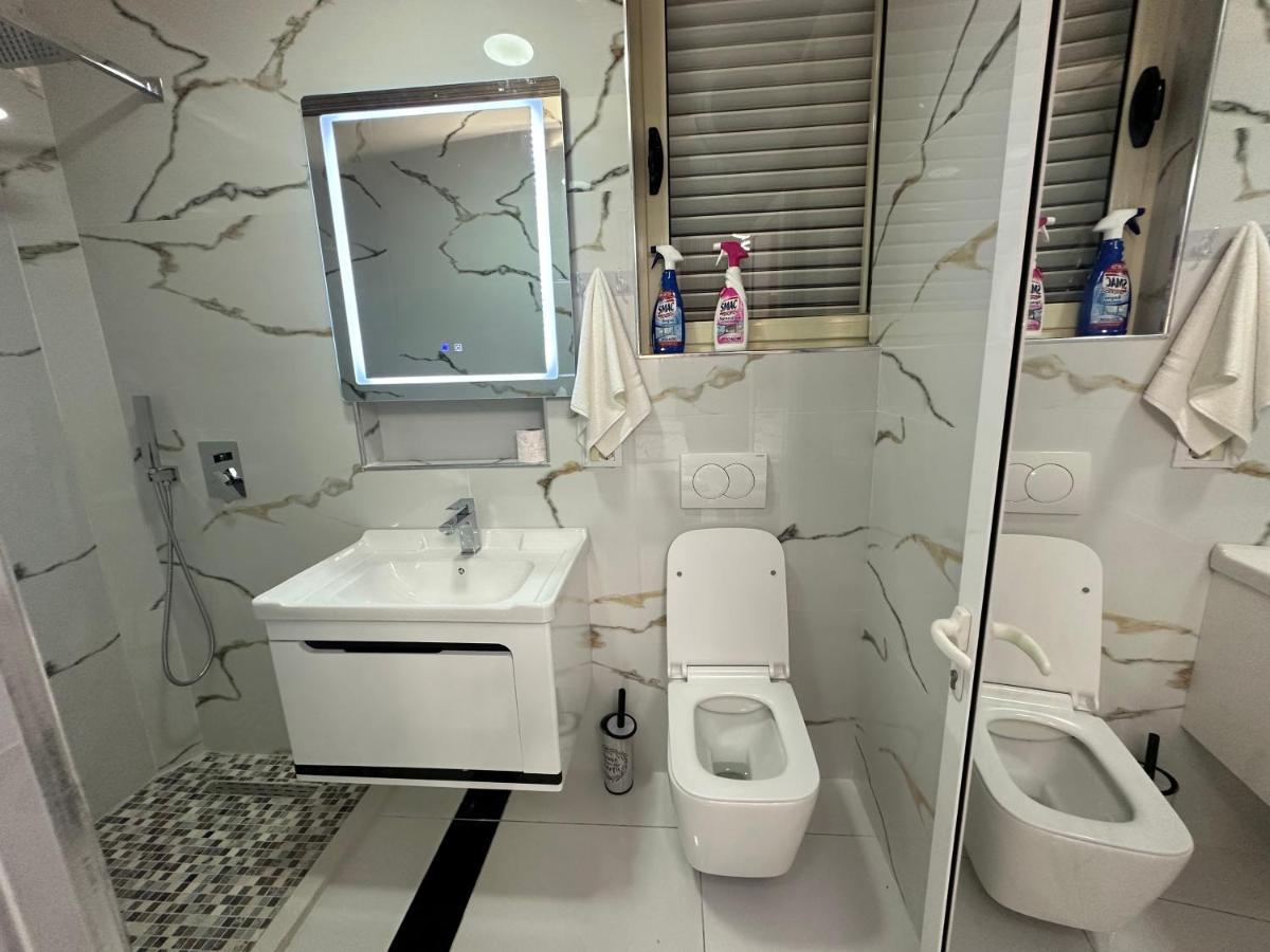 Esto'S Apartament Near Tirana Airport 1 - Self Checkin -Netflix - Free Parking Valjiosi Zewnętrze zdjęcie